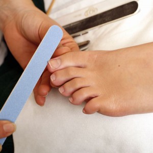 AzzaSpa-nails-Pedicure