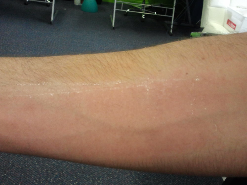 azzaSpa-full-arms-waxing