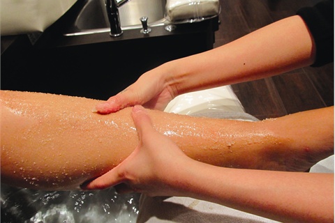 azzaspa - body treatments - Full leg scrub